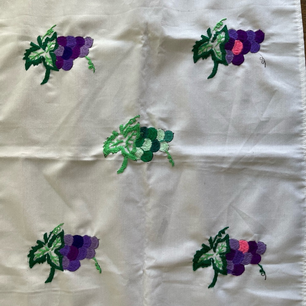 Grapes Embroidered Cloth Napkin Tortilla Warmer Servilleta - Picture 8 of 8